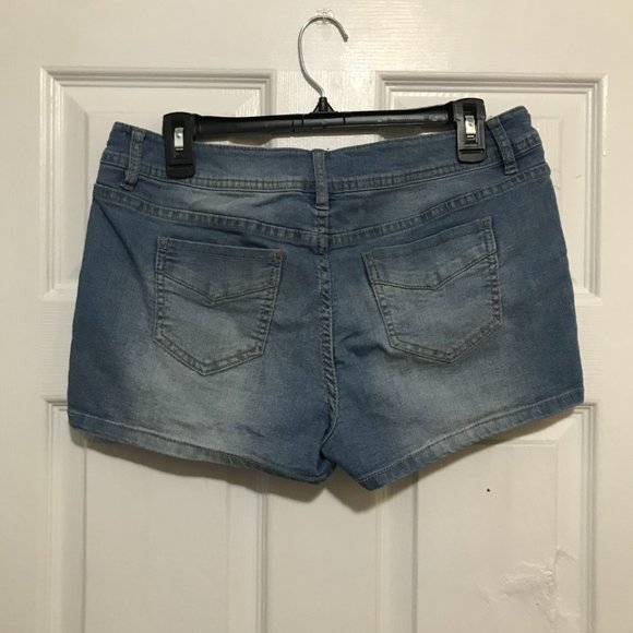 Floral Embroidered Jean Shorts - Picture 2 of 2